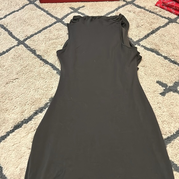 Grey dress - Picture 5 of 9